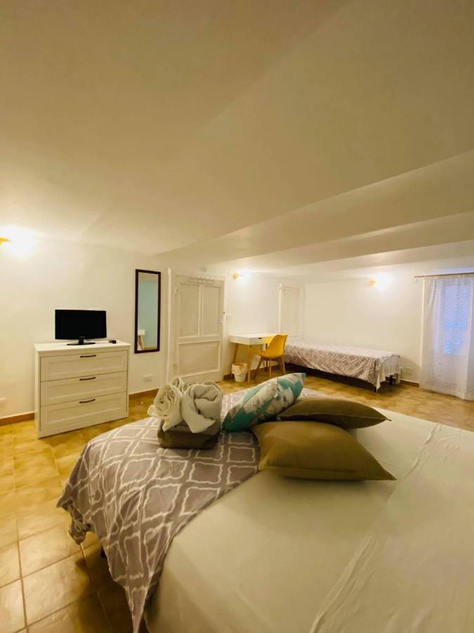 Apartamento Vico Gli Scalzi Gaeta Exterior foto