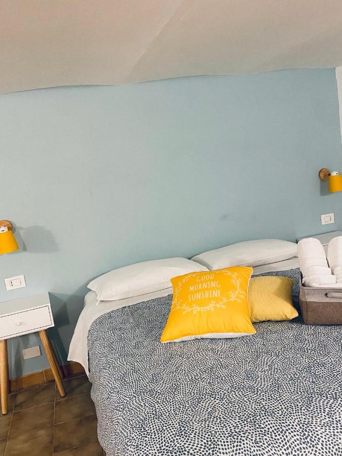 Apartamento Vico Gli Scalzi Gaeta Exterior foto